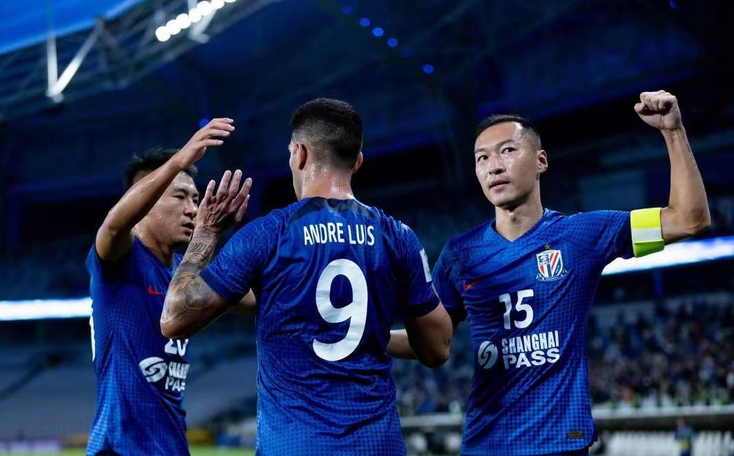 关于足总杯赛程吃紧；上海申花加时末段主帅复盘；悬念犹存；控场能力受关注的信息爱游戏网页版