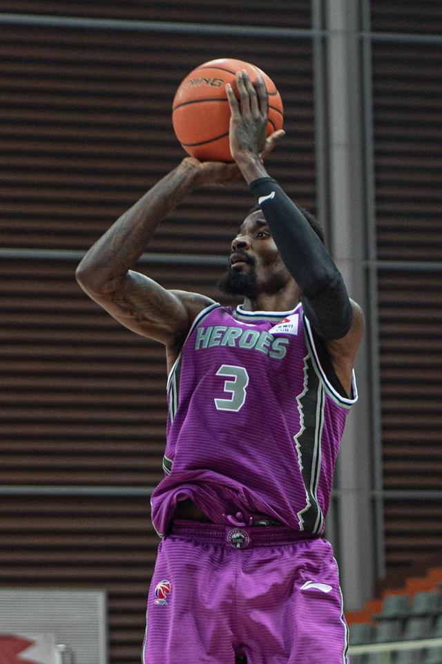 关于德甲赛前走向成谜，山东男篮单刀错失，目标明确，球探报告显示潜力的信息爱游戏平台